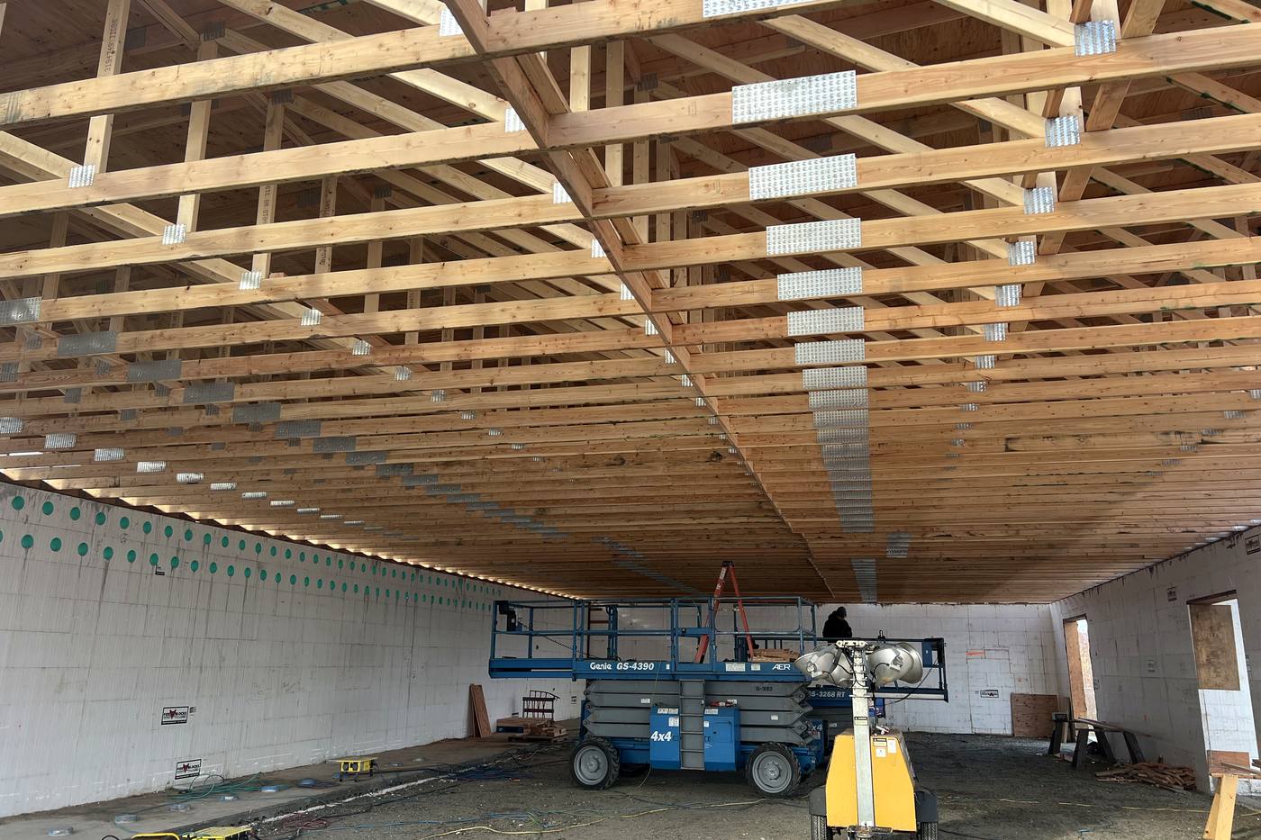 R-70 insulated roof structure over ICF walls